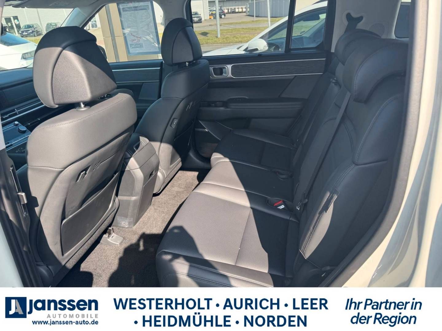 Fahrzeugabbildung Hyundai SANTA FE HEV INTRO