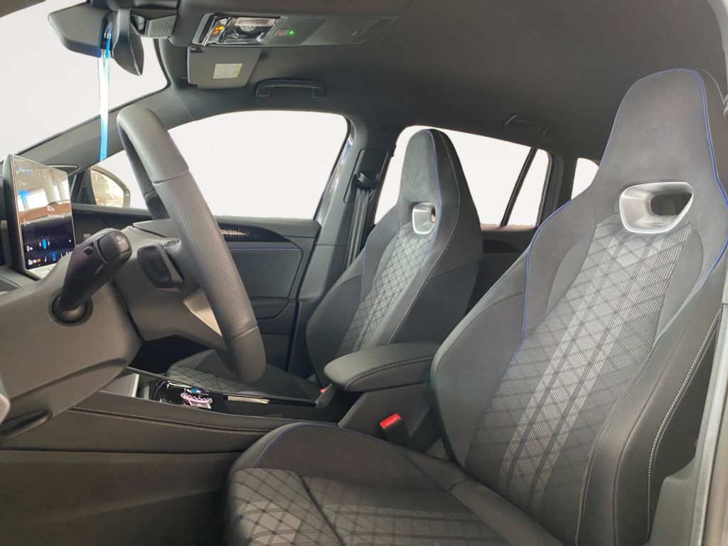 Fahrzeugabbildung Volkswagen Tiguan 1.5 eTSI DSG R-Line* 3 J. Anschlussgarant