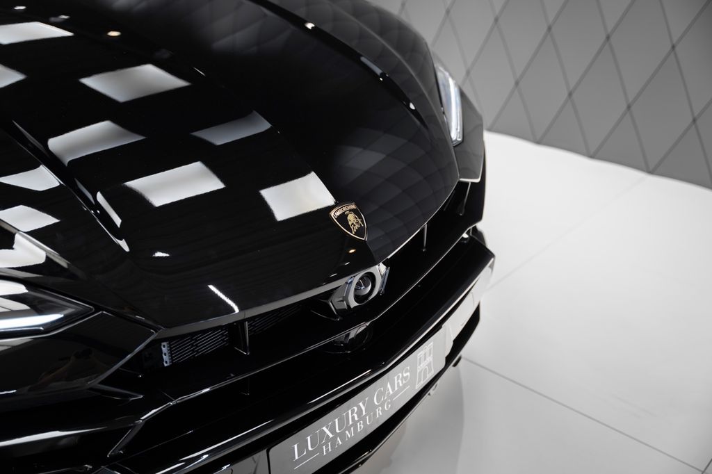 Urus 4.0 V8 SE 2026 BLACK/YELLOW AKRAPOVIC CARBO - Bild 8
