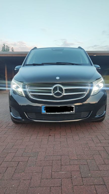 Image of Mercedes-Benz E 220