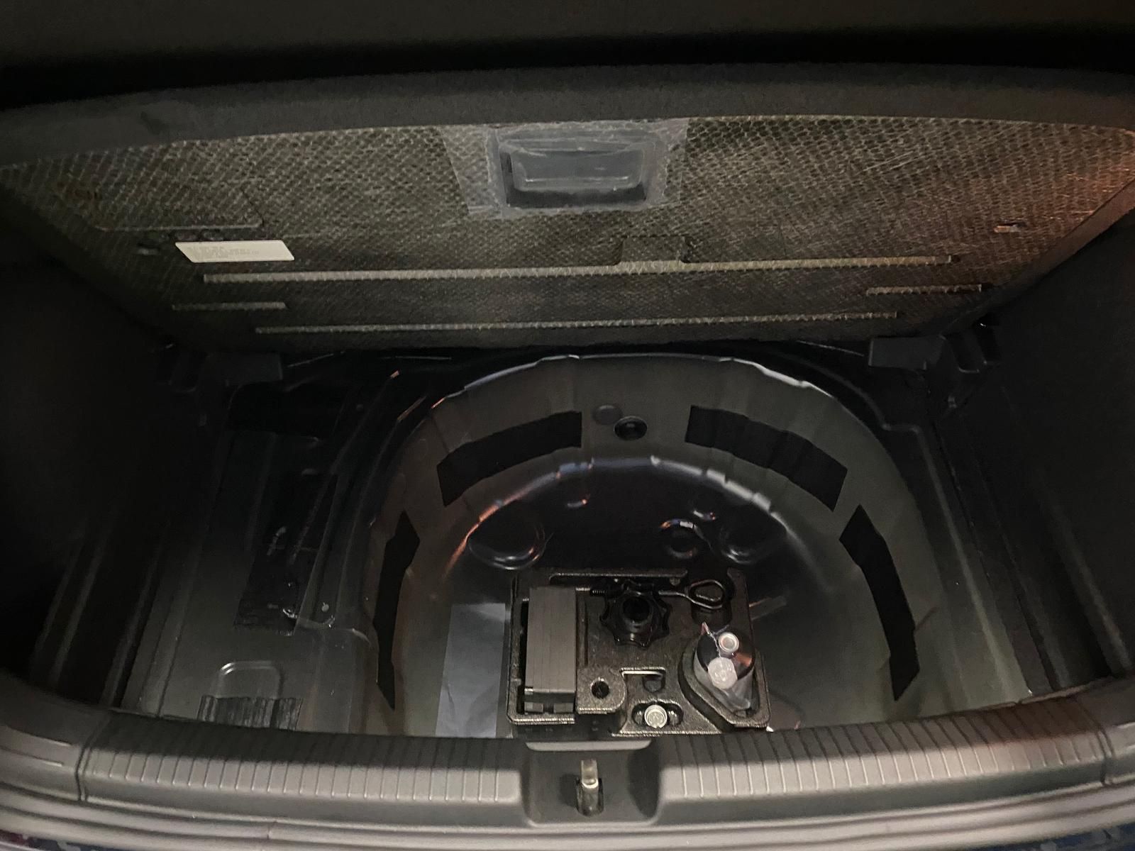 Fahrzeugabbildung Volkswagen Polo 1.0 TSI DSG Life+3 J Garantie bis 90.000 KM