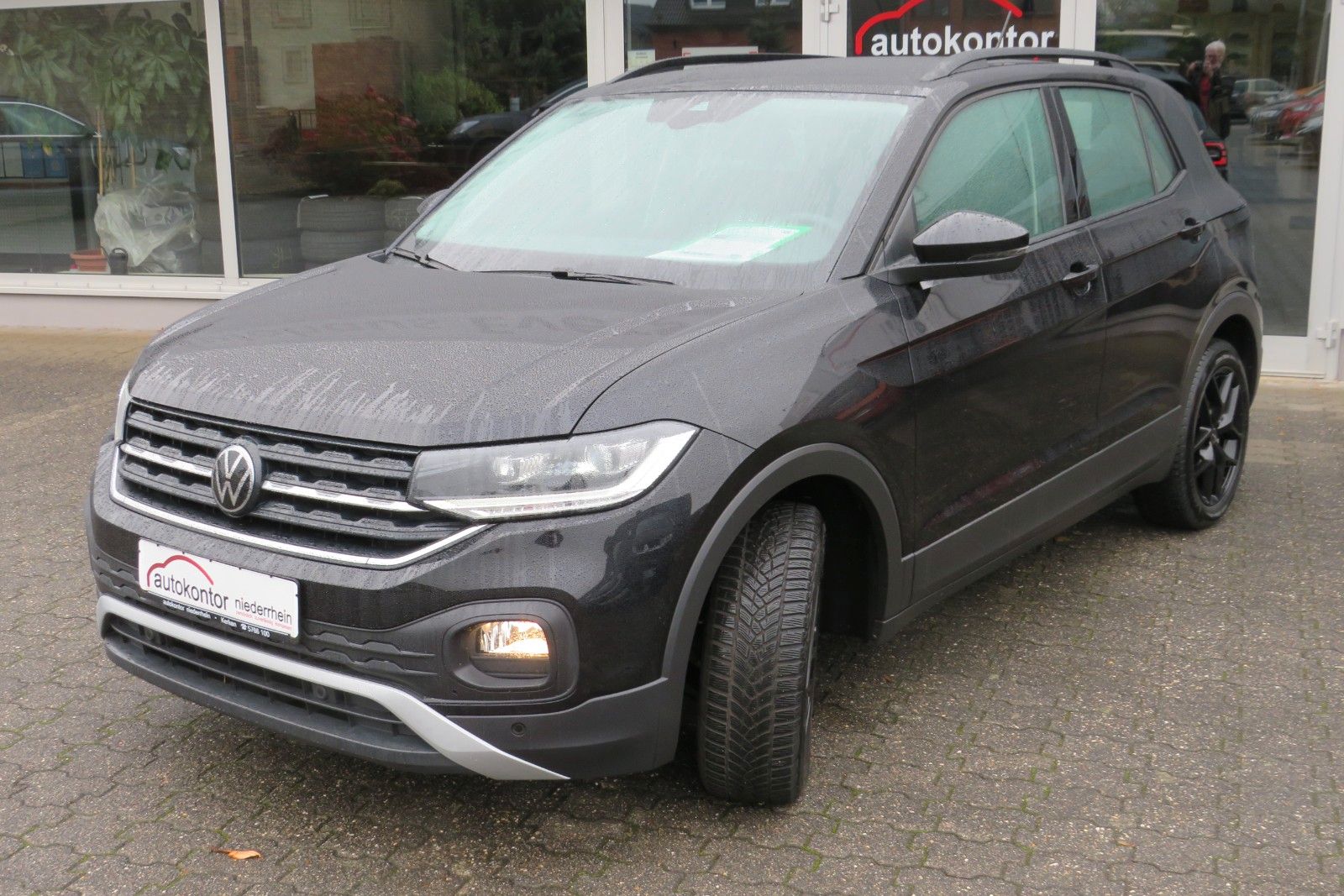 Fahrzeugabbildung Volkswagen T-CROSSLife LED SPORTP. SITZH. NAVI APP "AKTIONS