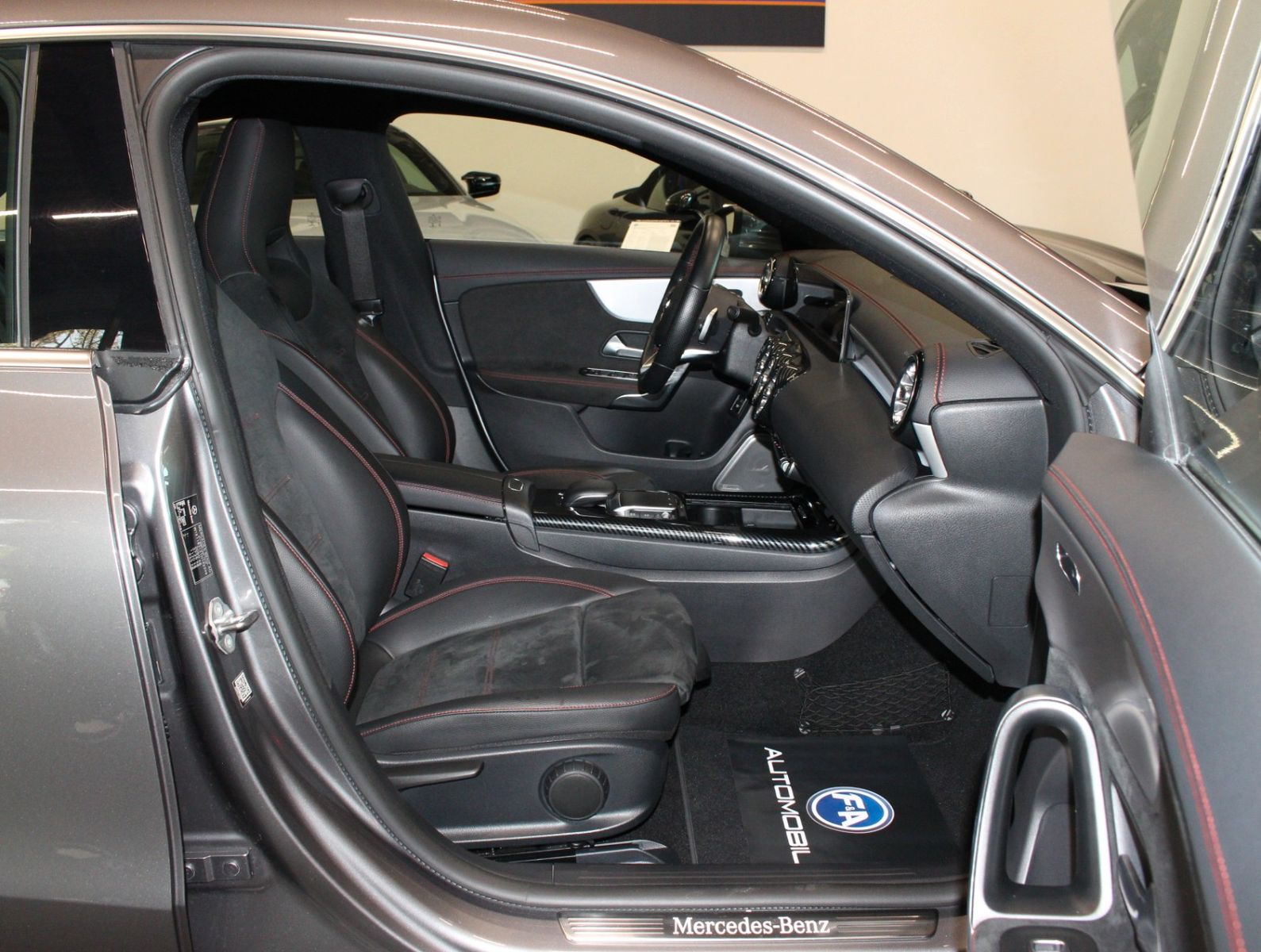 Fahrzeugabbildung Mercedes-Benz CLA 200 d AMG Line Widescreen*Ambiente*Kamera