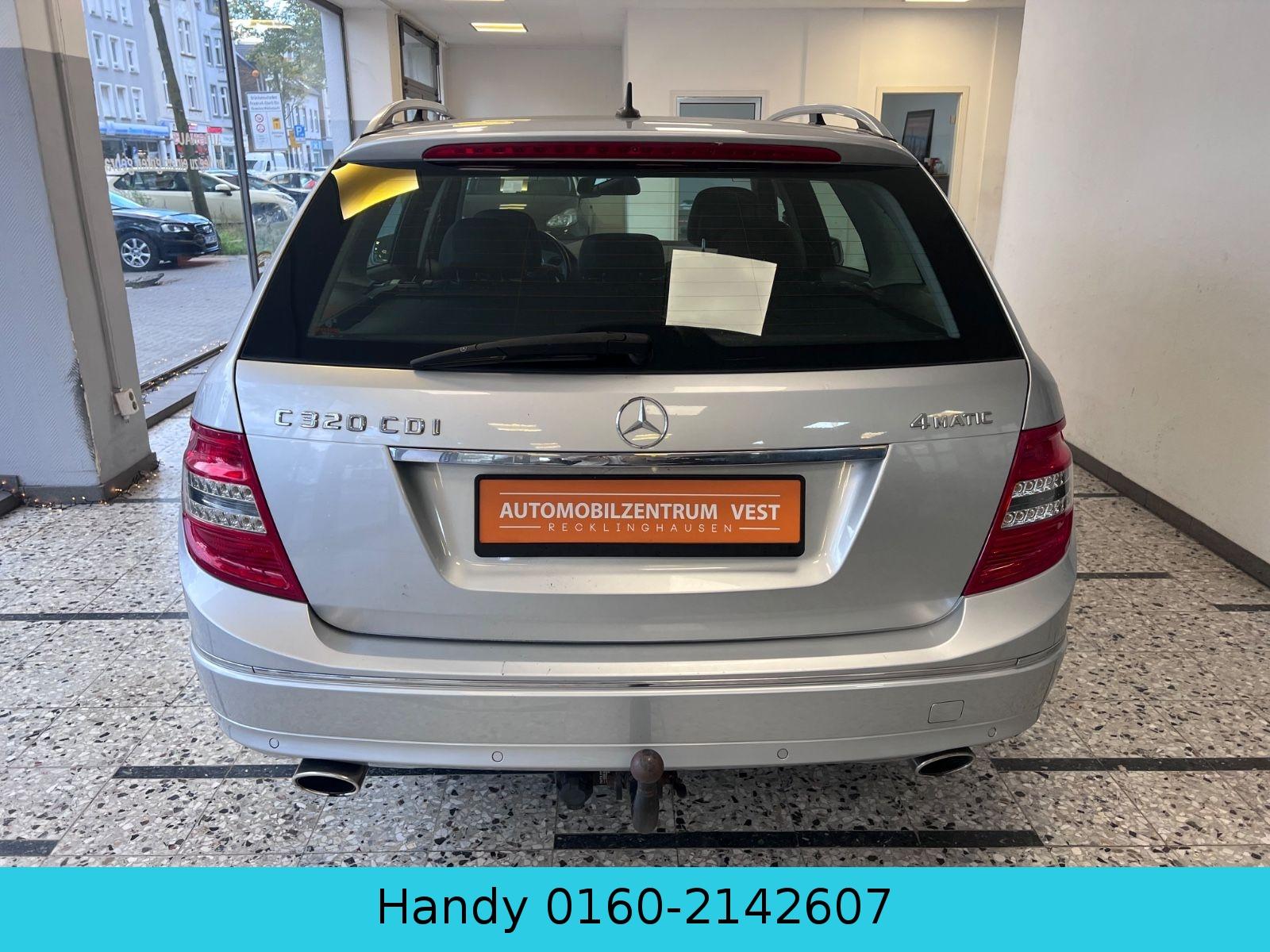 Mercedes-Benz C320 2009 — photo 9