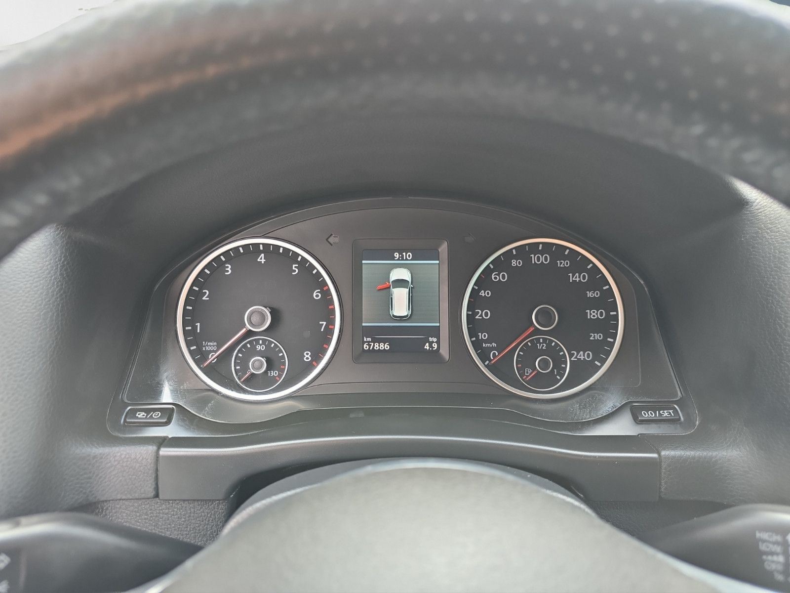 Fahrzeugabbildung Volkswagen Tiguan R-Line+KAMERA+NAVI+TÜV+INSPEKTION NEU ''