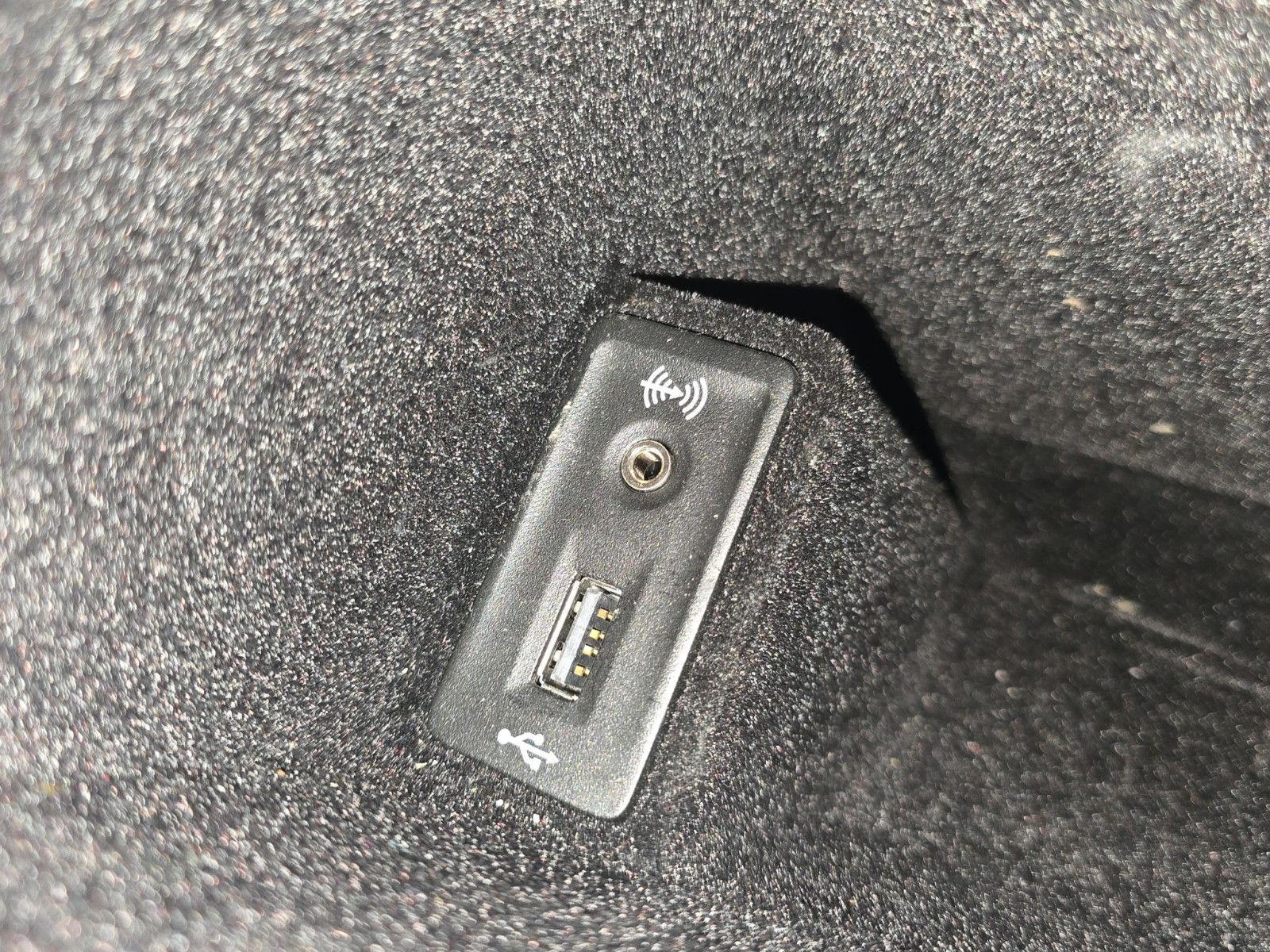 Fahrzeugabbildung Volkswagen T6 Multivan Generation Six+DSG+7 Sitze+AHK+LED