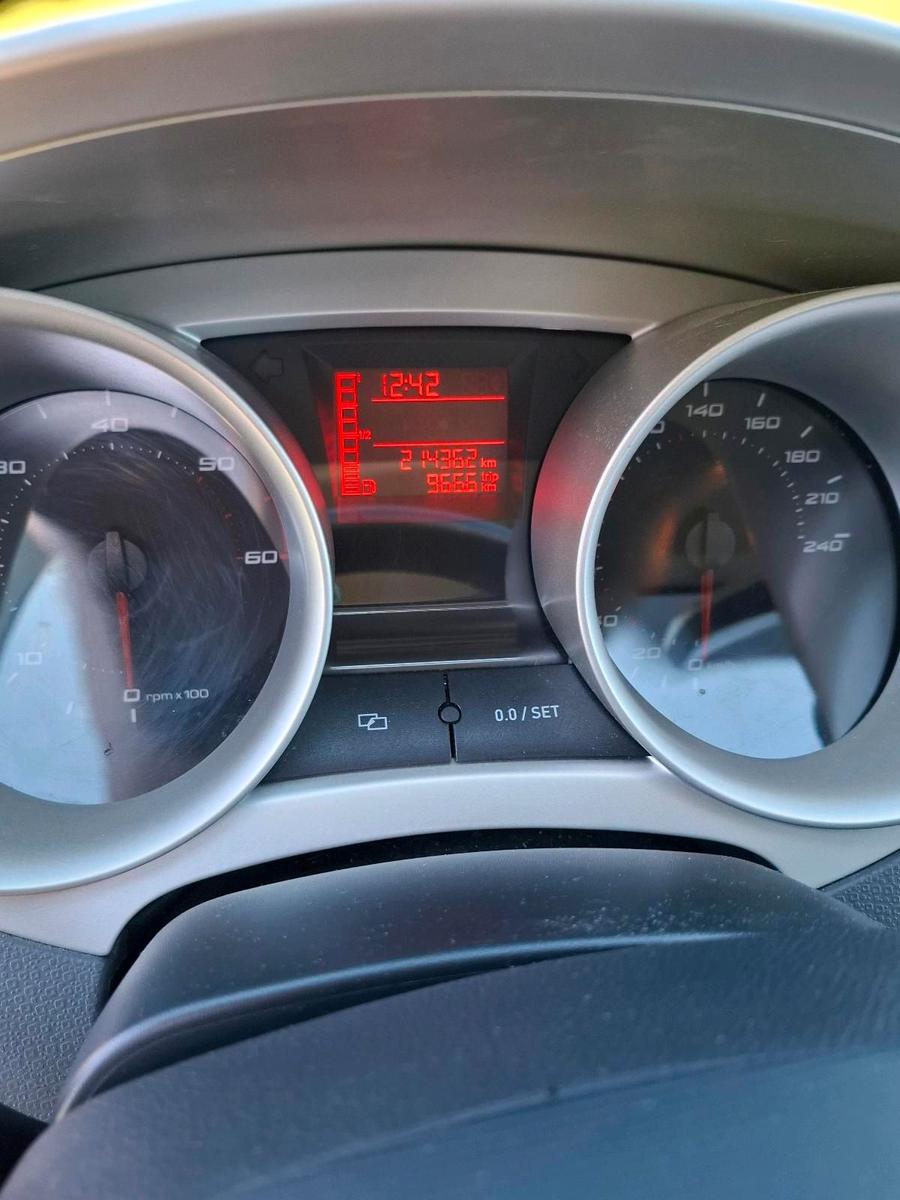 Seat Ibiza 2011 — photo 11