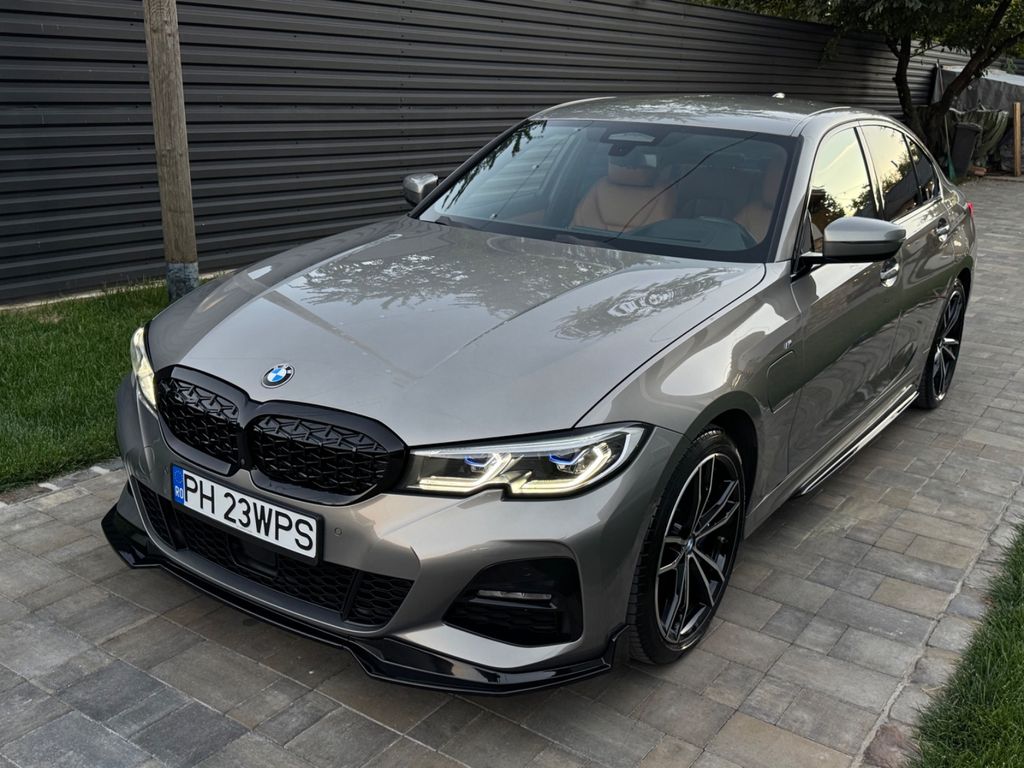 Image of BMW 330