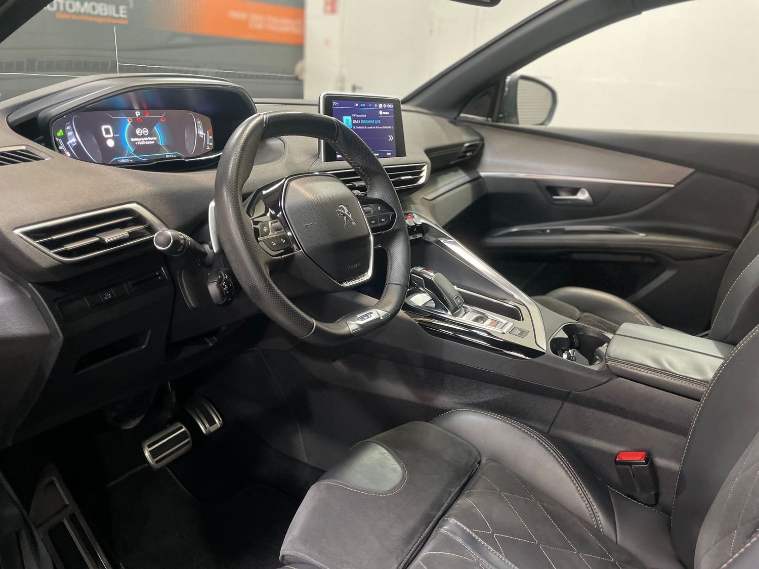 Fahrzeugabbildung Peugeot 3008 GT #Pano#ACC#LED#360°#Memory#Keyless#Virtua