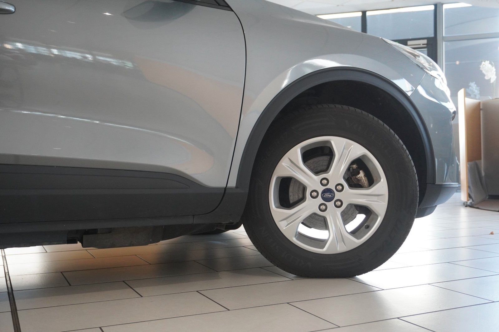 Fahrzeugabbildung Ford Kuga 2.5 HYBRID COOL & CON. NAVI/LED/SPORT/DAB+