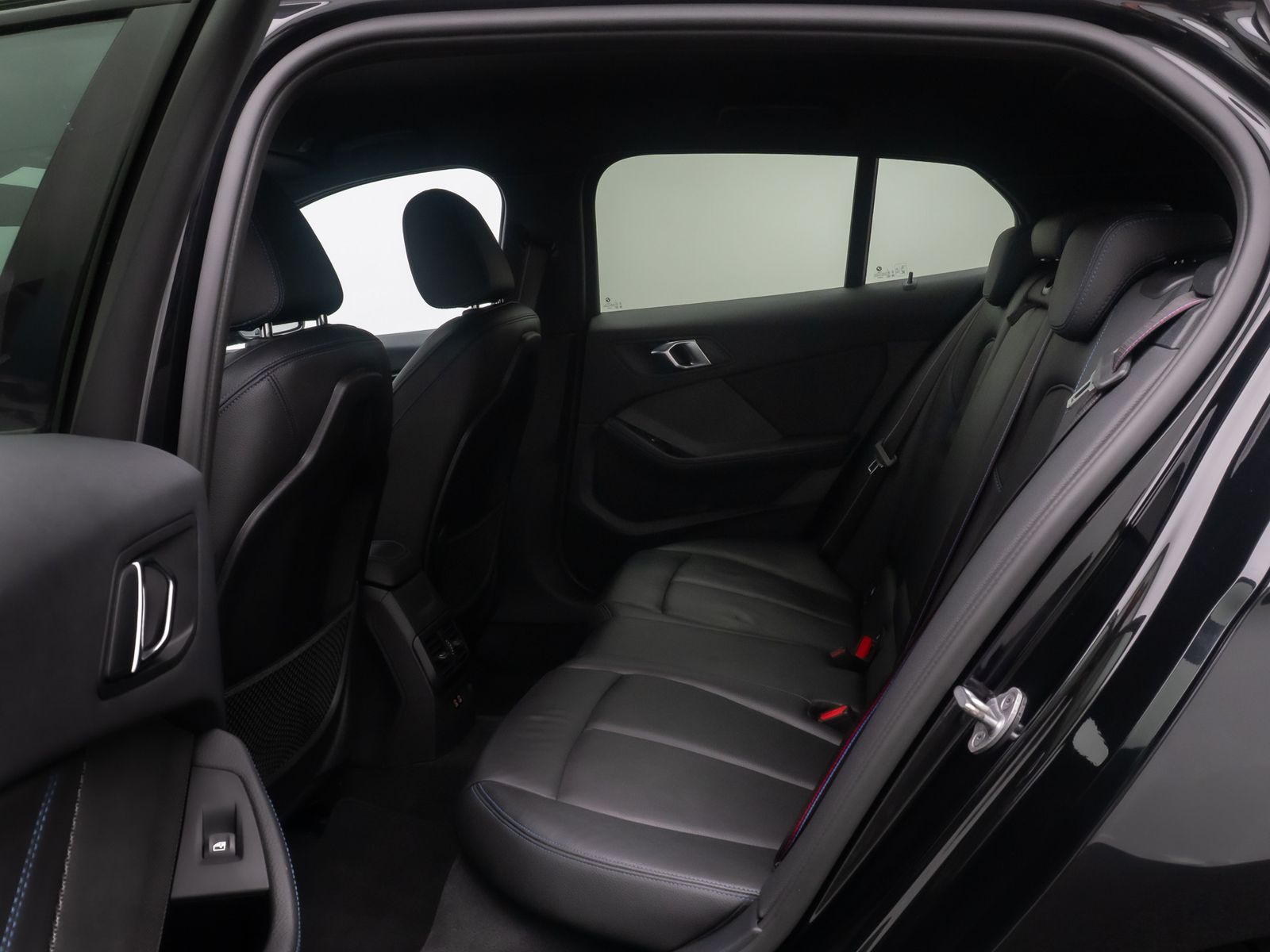 Fahrzeugabbildung BMW 118i M Sport DAB Komfort H/K LED Leder 18Zoll