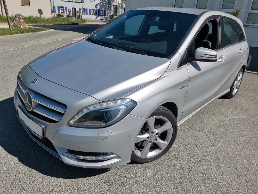 Mercedes-Benz +B 200+Klima+SHZ+PDC+Mercedes Service