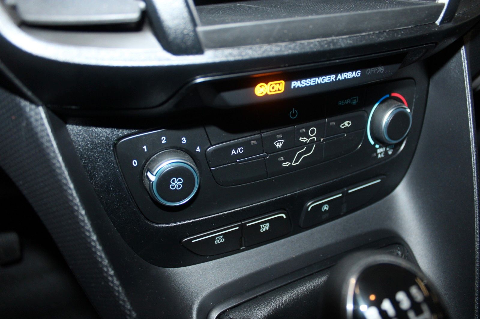 Fahrzeugabbildung Ford Transit Connect TREND L1 KLIMA 3-Sitzer PDC AHK