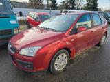 Ford Focus Lim. Fun X"AHK" - Ford Focus Fun mit Benzin-Antrieb
