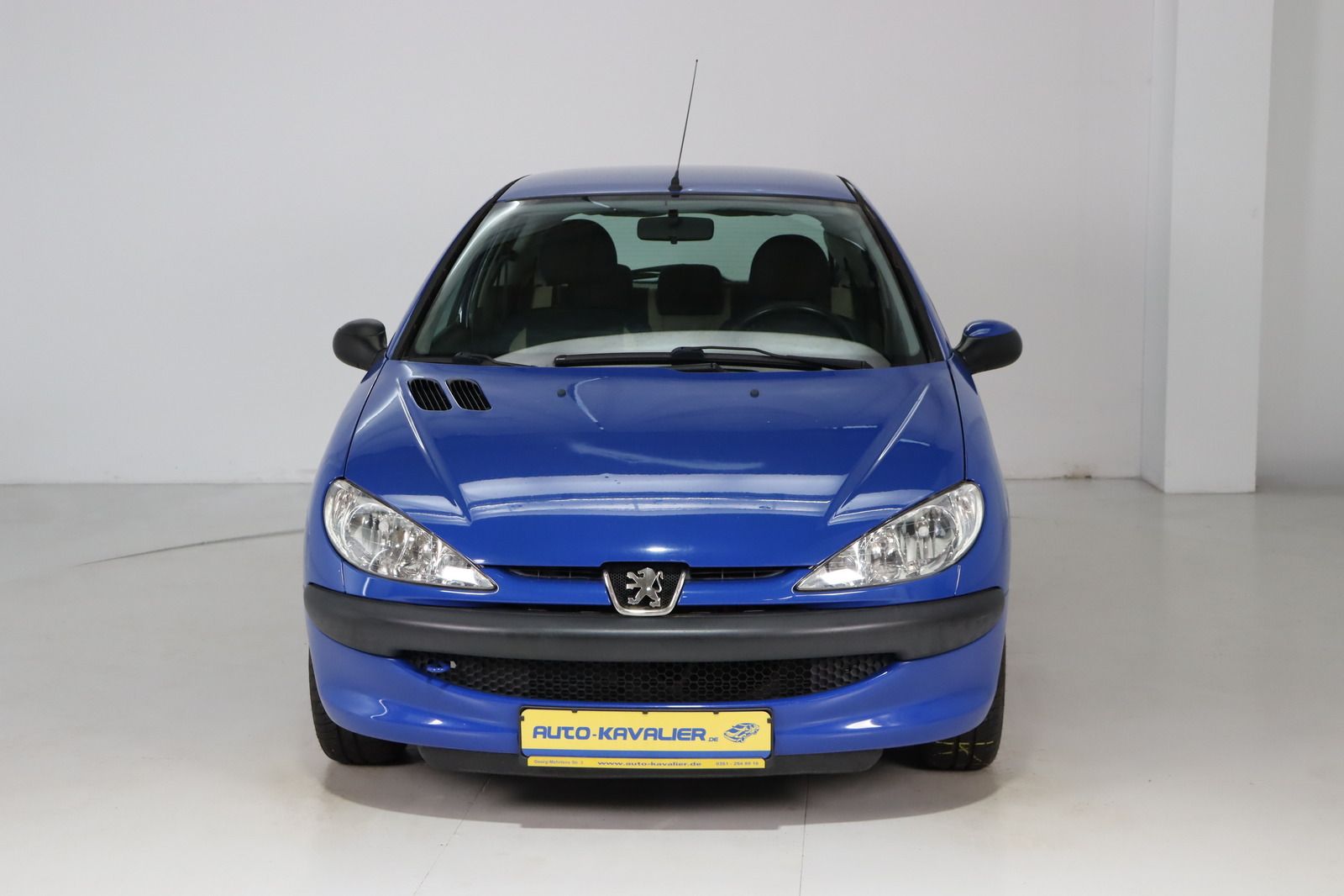 Fahrzeugabbildung Peugeot 206 1.1 Filou 60 HU/AU 01.27