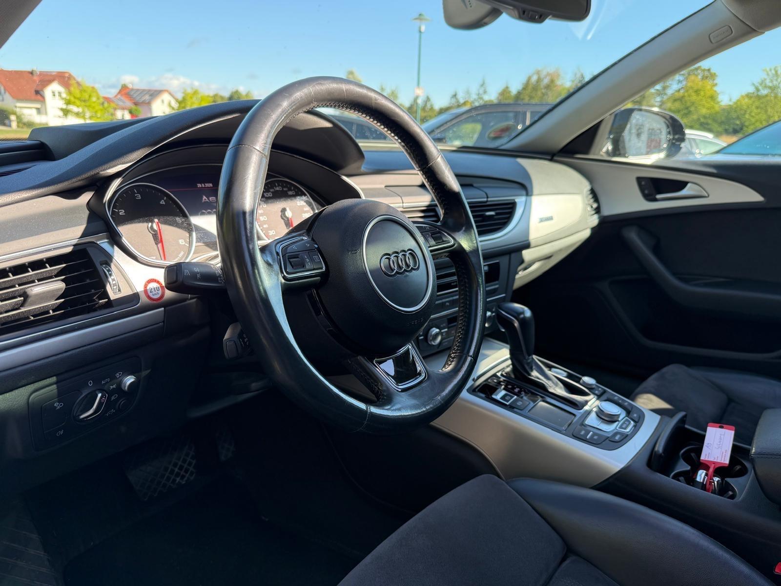 Audi A6 Avant 3.0 V6 TDI 272 ch BVA quattro / 182 000 km / Toit panoramique / HUD / Cuir-Alcantara / Caméra / Attelage