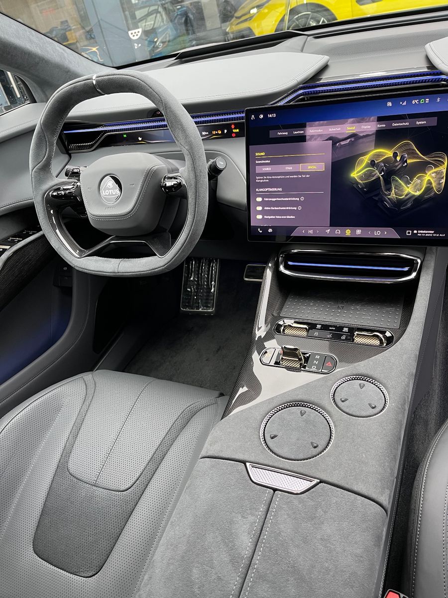 Lotus Eletre - Bild 10