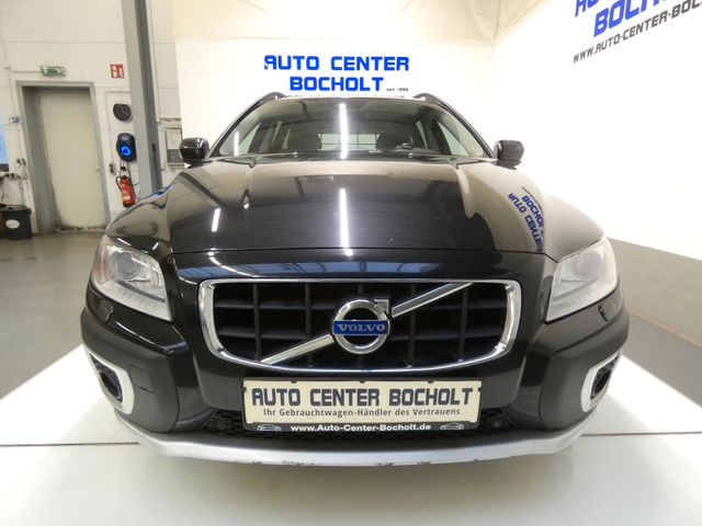 Volvo XC70 Momentum AWD*Leder*Navi*AHK*8fachbereift