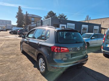 Volkswagen Golf - 11
