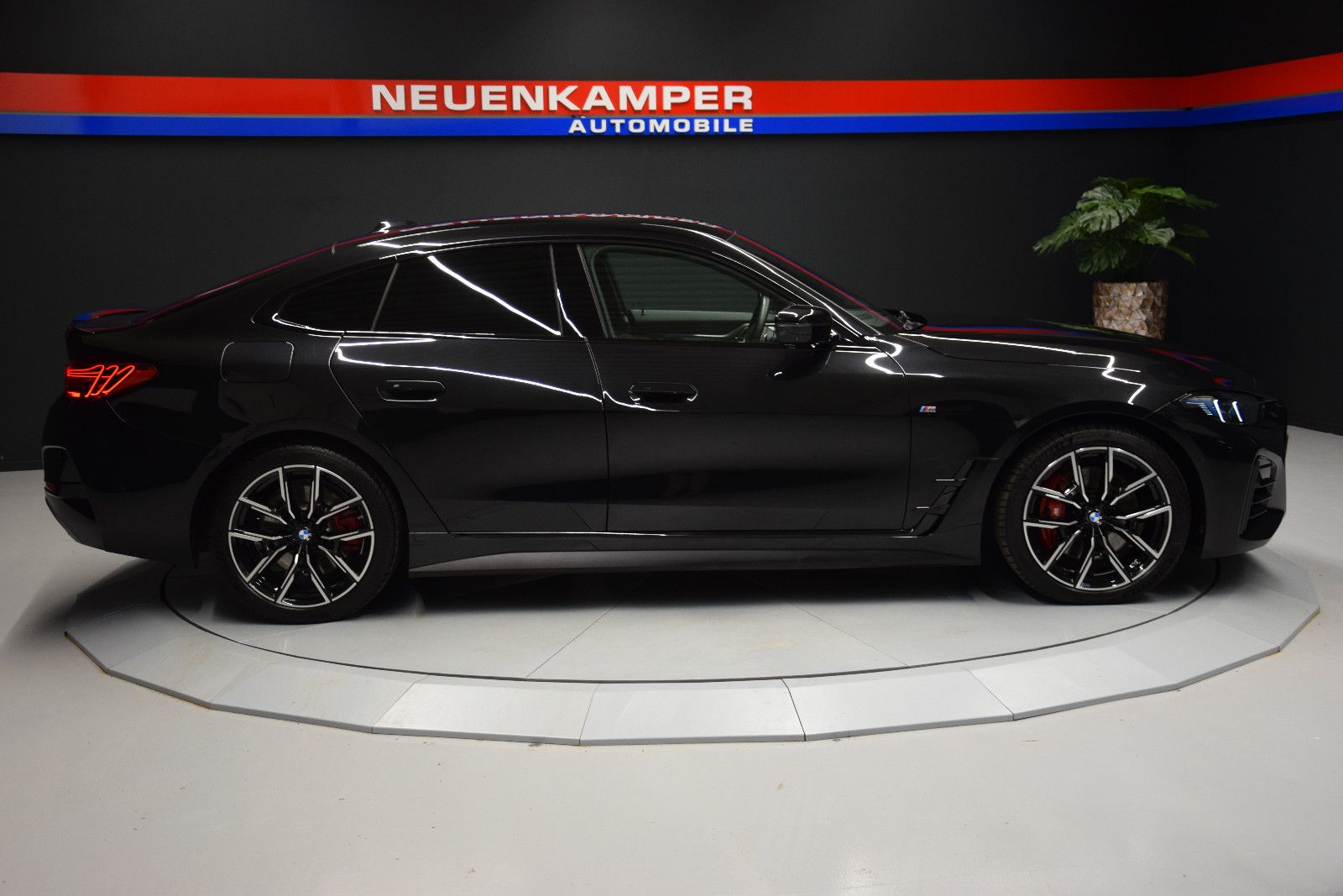 Fahrzeugabbildung BMW 420 d Gran Coupe xDrive M Sport ACC HuD 360°