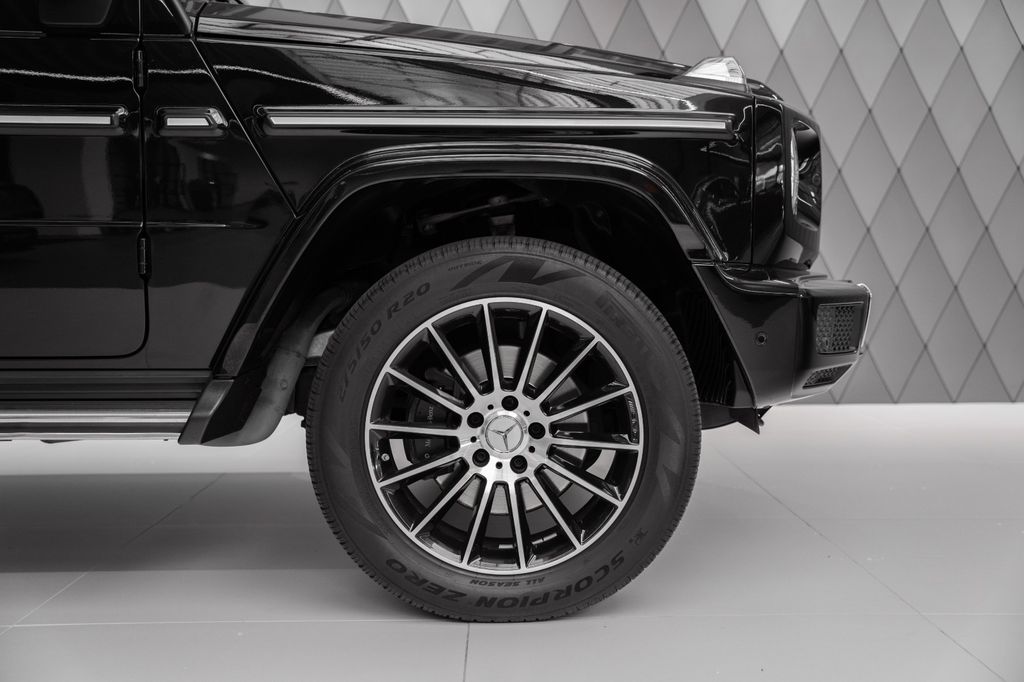 G 350 d BLACK/BLACK AMG LINE SUNROOF MASSAGE 20" - Bild 7