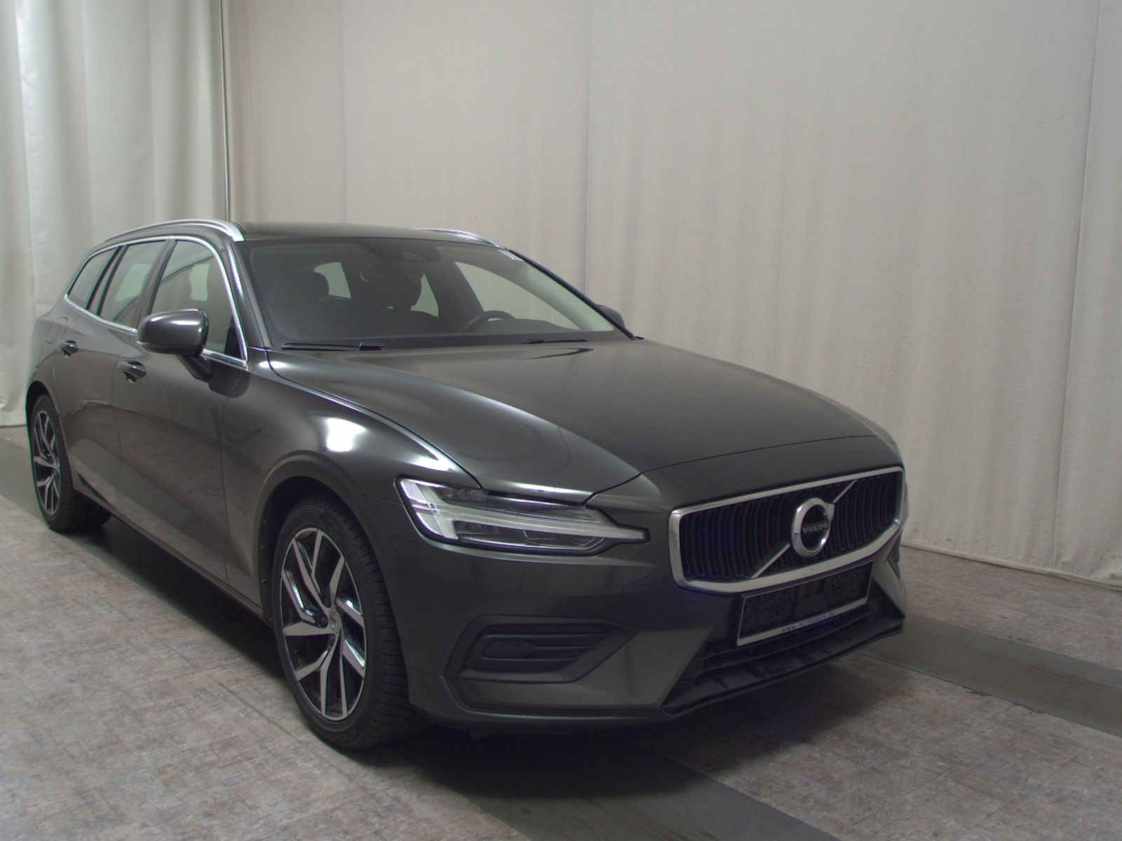 Volvo V60 D3 Momentum Pro T-Leder Navi LED RFK BLIS imagem 3