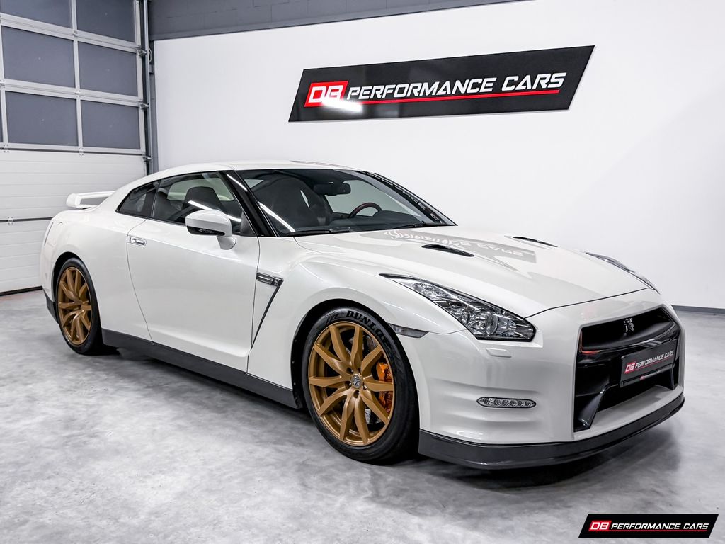 Nissan GT-R