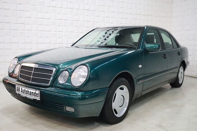 Mercedes-Benz E 240 Aut. Tempomat Klimaanlage Rentnerfahrzeug