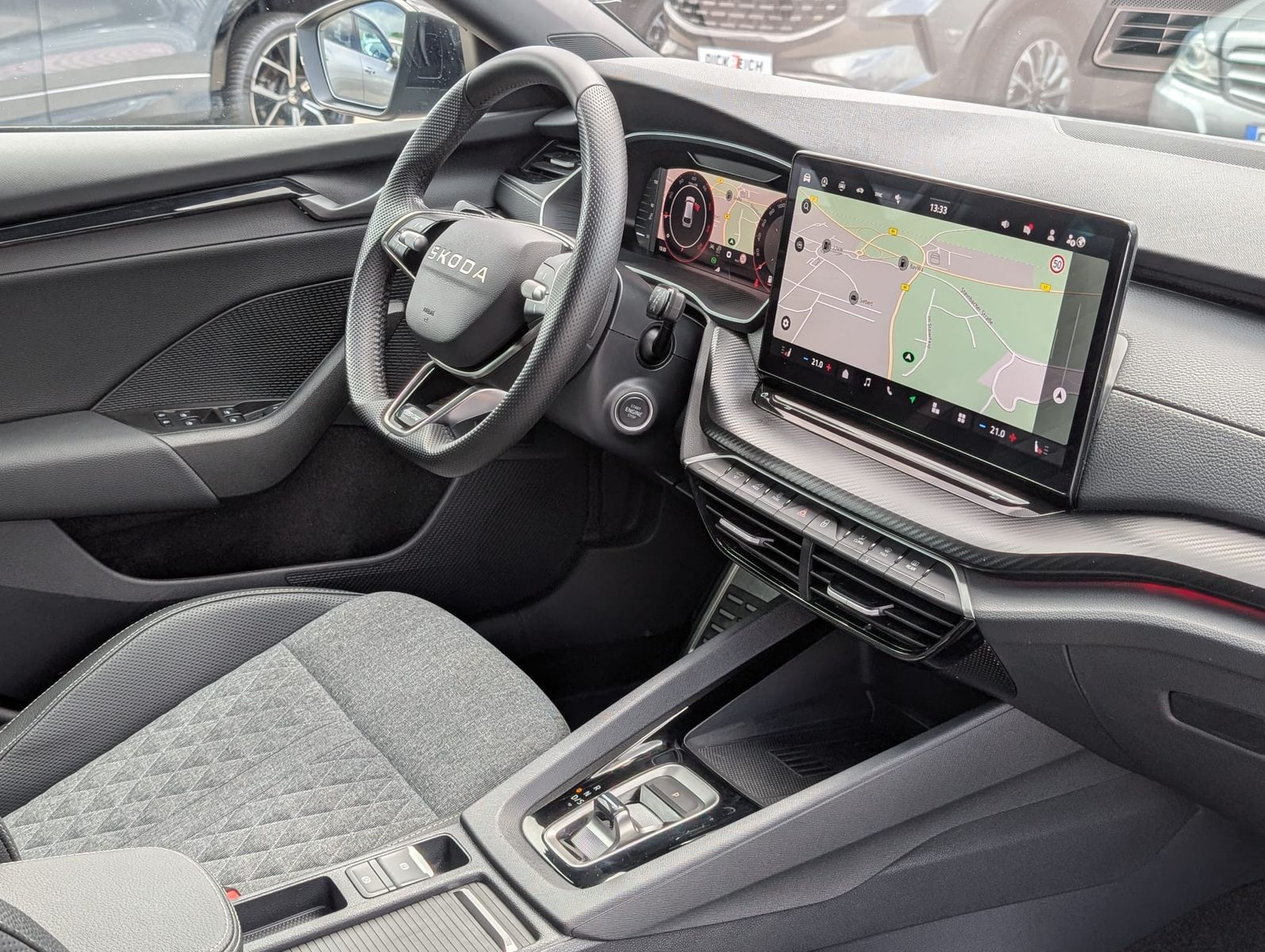 Fahrzeugabbildung SKODA Octavia 2.0 TDI Sportline DSG MATRIX*WINTER*5J.G