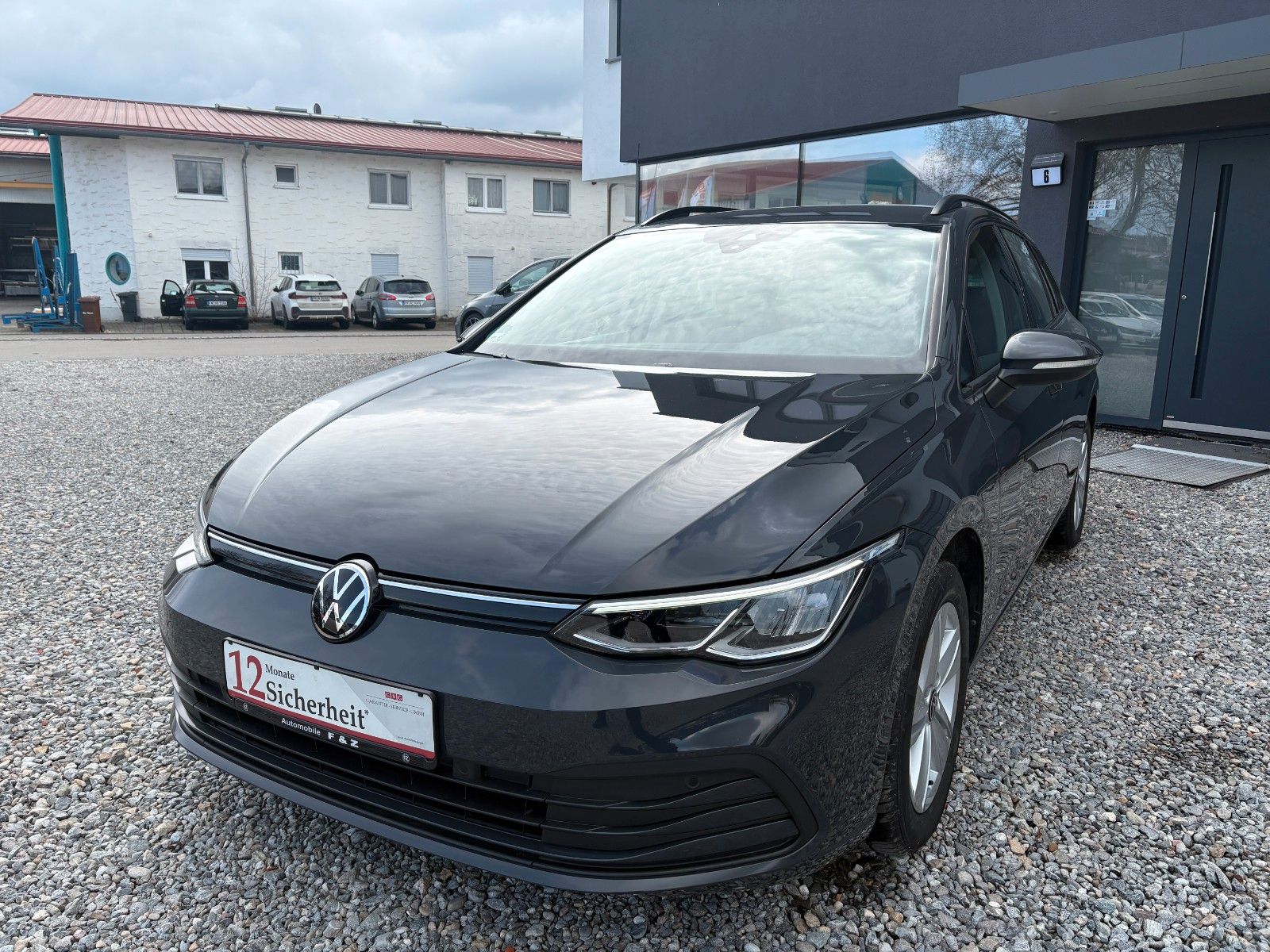 Volkswagen Golf VIII Variant Life 1. Hand imagem 2