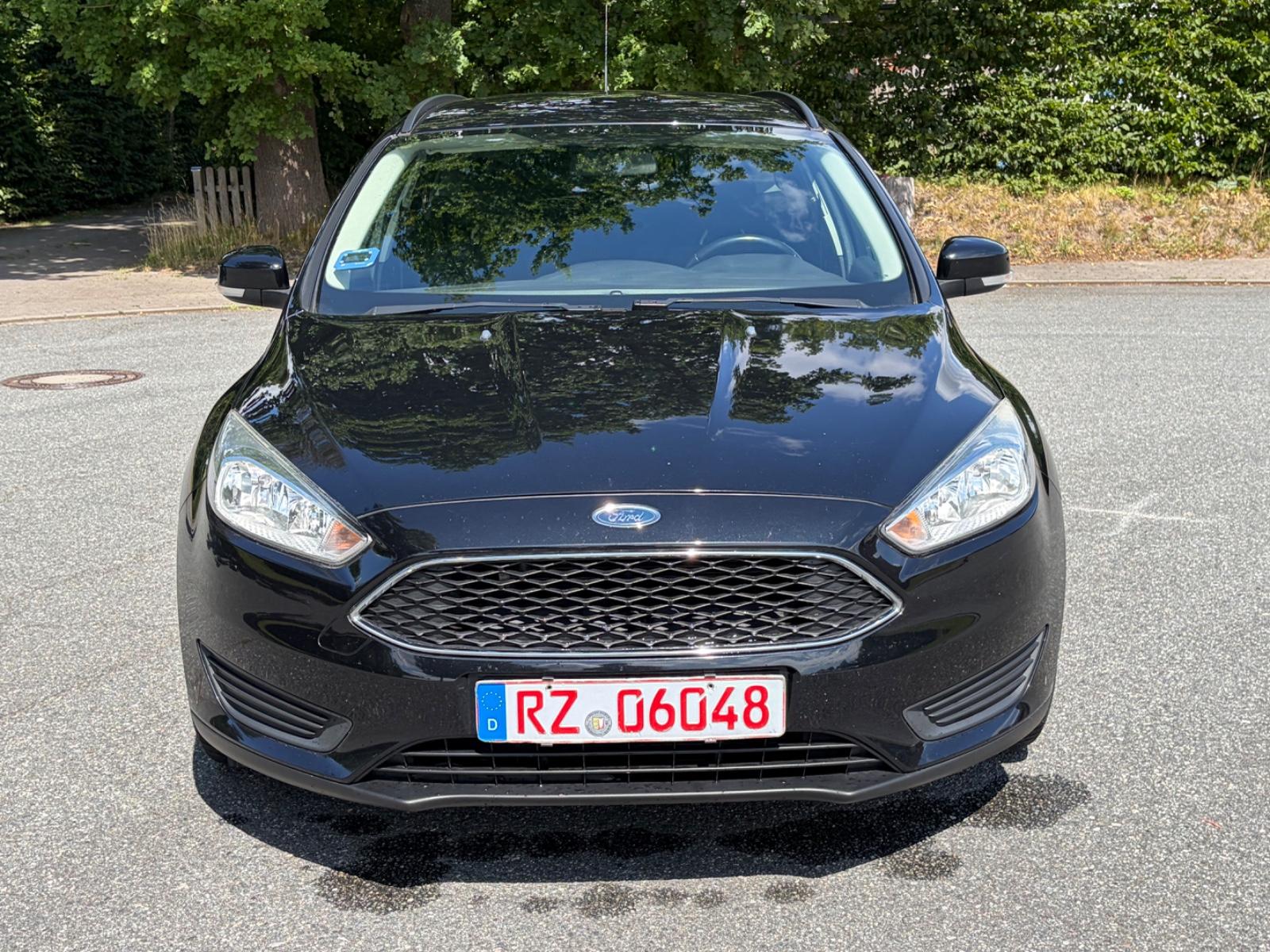 Ford Focus 2015 — вигляд ззаду