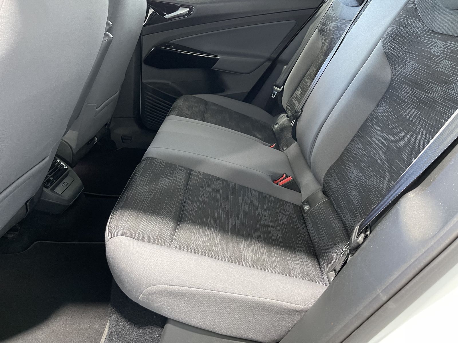 Fahrzeugabbildung Volkswagen ID.4 Pro Performance 150 kW*LED*AHK*Cam*Navi*WP*
