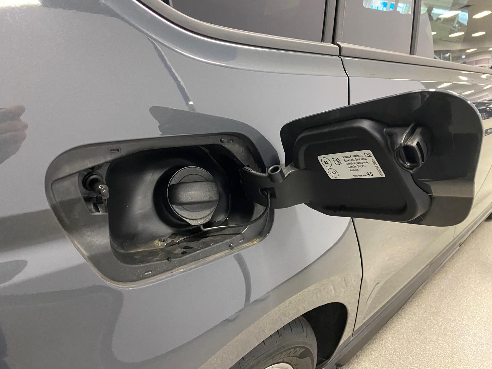 Fahrzeugabbildung Volkswagen Touran 1.5 TSI R-Line COMFORTLINE DSG+ACC+AHK
