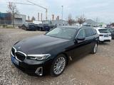 BMW 530d Touring Luxury Line /ACC/Pano/AHK/HuD/HiFi - BMW 530 aus 2022