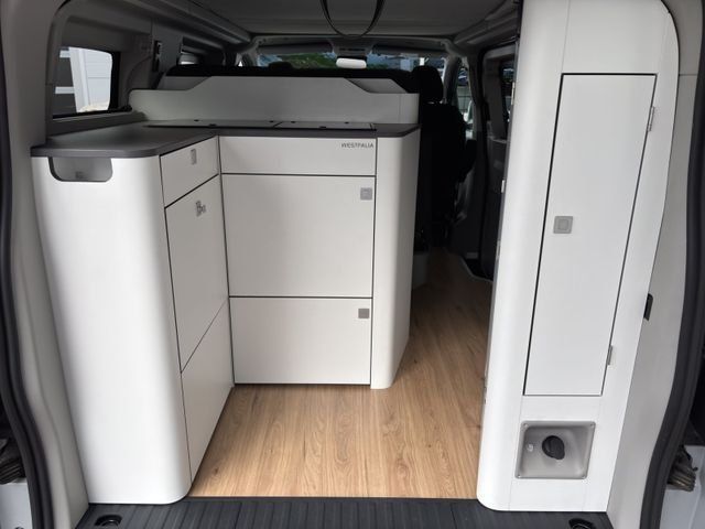 Fahrzeugabbildung Ford Tourneo Custom 2.0 320 L1 Nugget Titanium