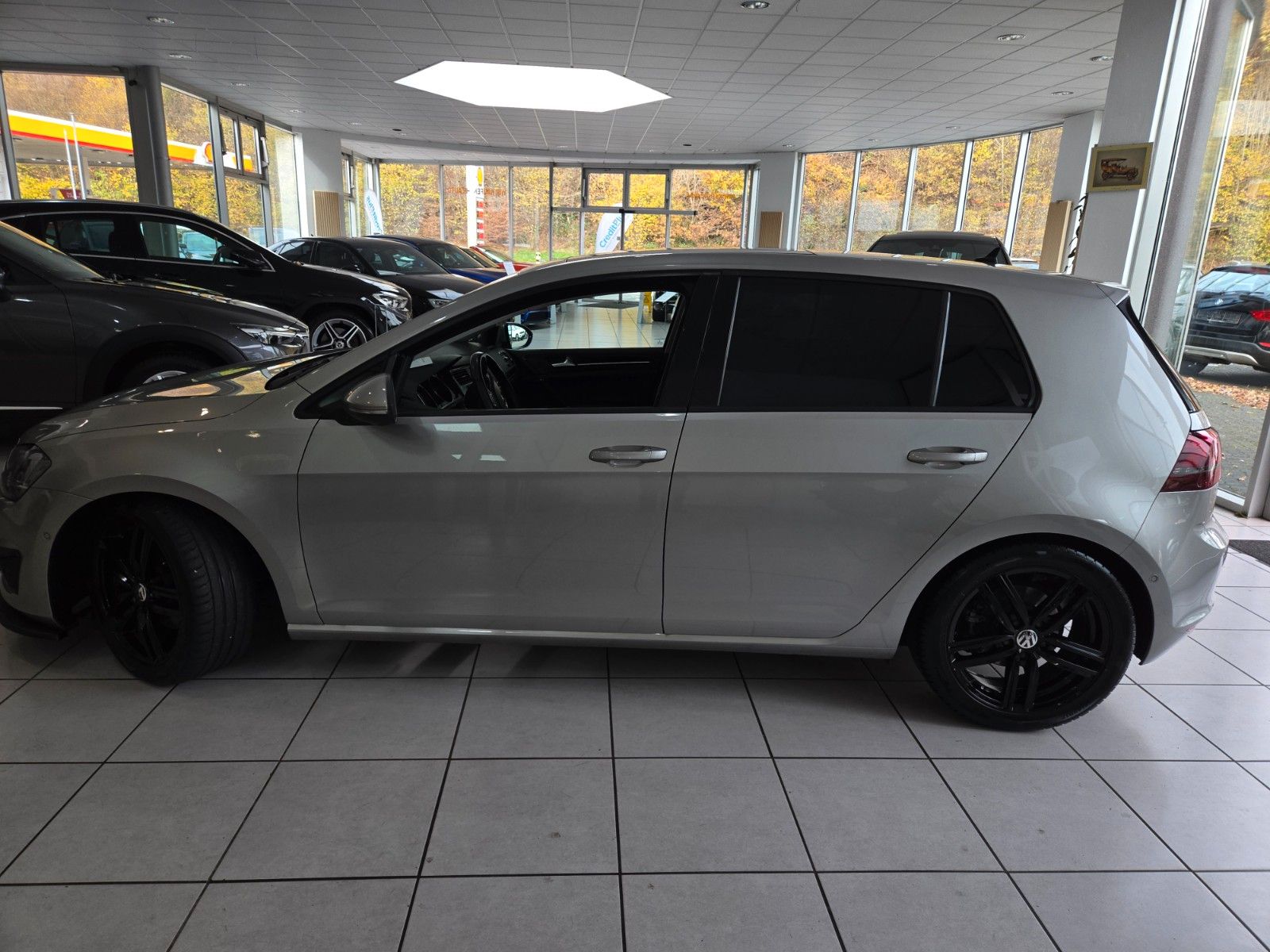 Fahrzeugabbildung Volkswagen Golf VII Lim. Highline BMT *PANORAMADACH*