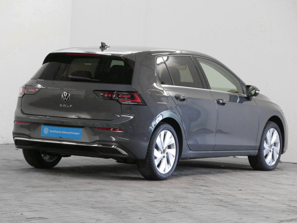Fahrzeugabbildung Volkswagen Golf Style 2.0 TDI DSG AHK Matrix-LED