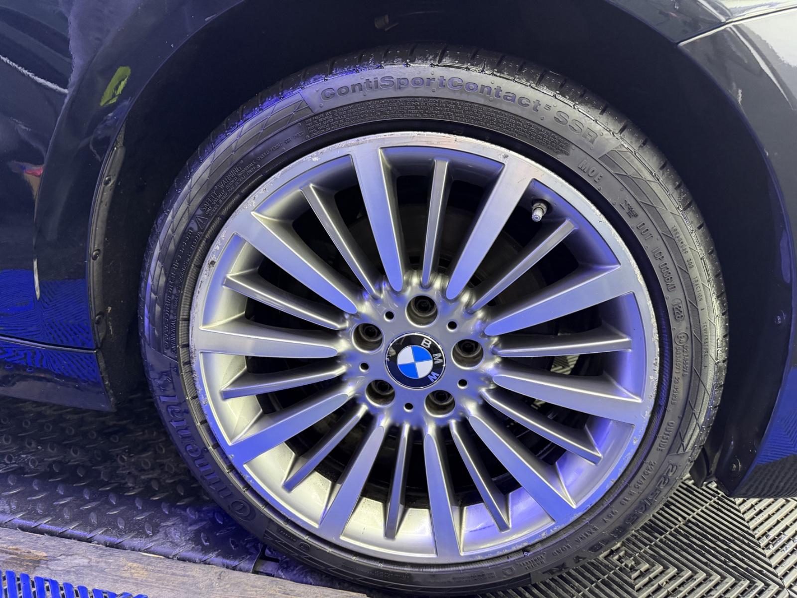 BMW 330i  Touring Luxury Line P. Auto. Lux...