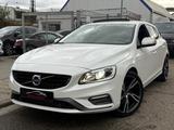 Volvo V60 R-Design Panorama/KAMERA/NAVI/EURO6 - gebrauchte Volvo Kombis