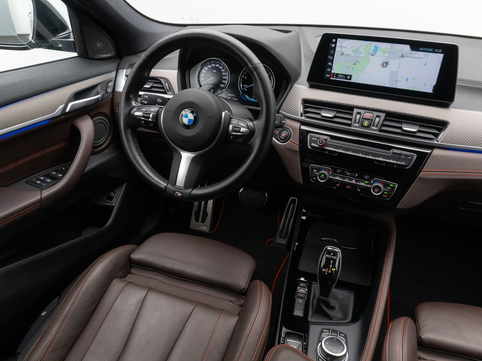 Fahrzeugabbildung BMW X2 sD18i M Sport X Kamera H/K HUD DAB Alarm 20"