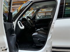 FIAT 500L|PDC|Klima|DAB|Navi|Tempomat|Bluetooth|AUX FIAT 500L|PDC|Klima|DAB|Navi|Tempomat|Bluetooth|AUX