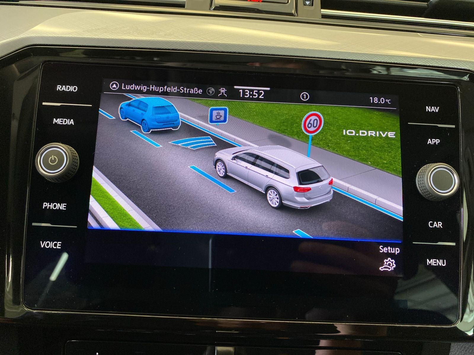 Volkswagen Passat - Bild 11