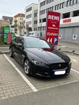 Jaguar XE 20d R-Sport Automatik 8-fach bereift - gebrauchte Jaguar XE aus dem Jahr 2017