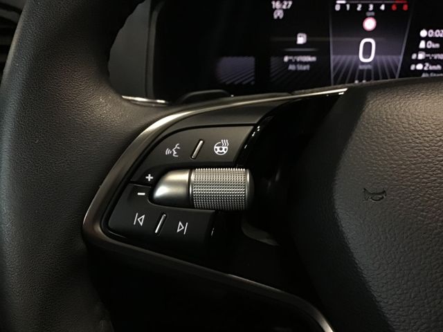 Fahrzeugabbildung Skoda Karoq Selection 1.5TSI DSG/Tempo/SHZ/LED/Kamera