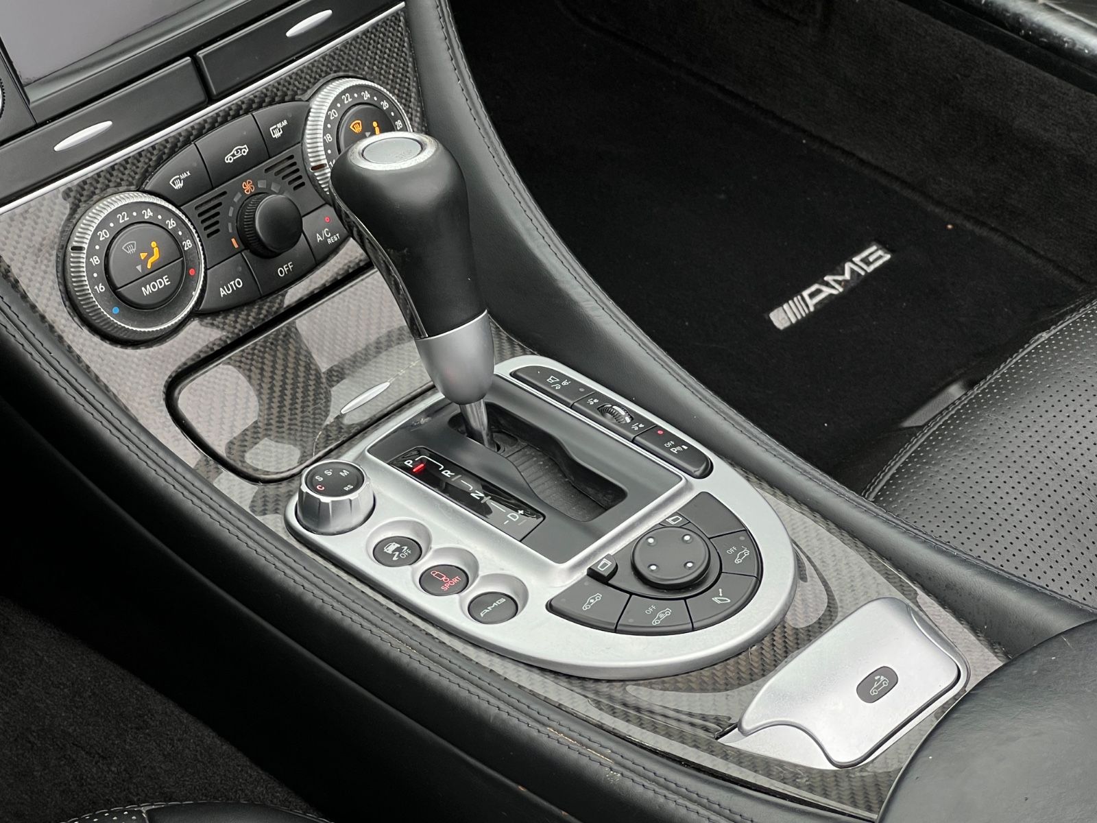 SL 63 AMG *ACC*Leder*Xenon*87tkm*1.HAND*BRD