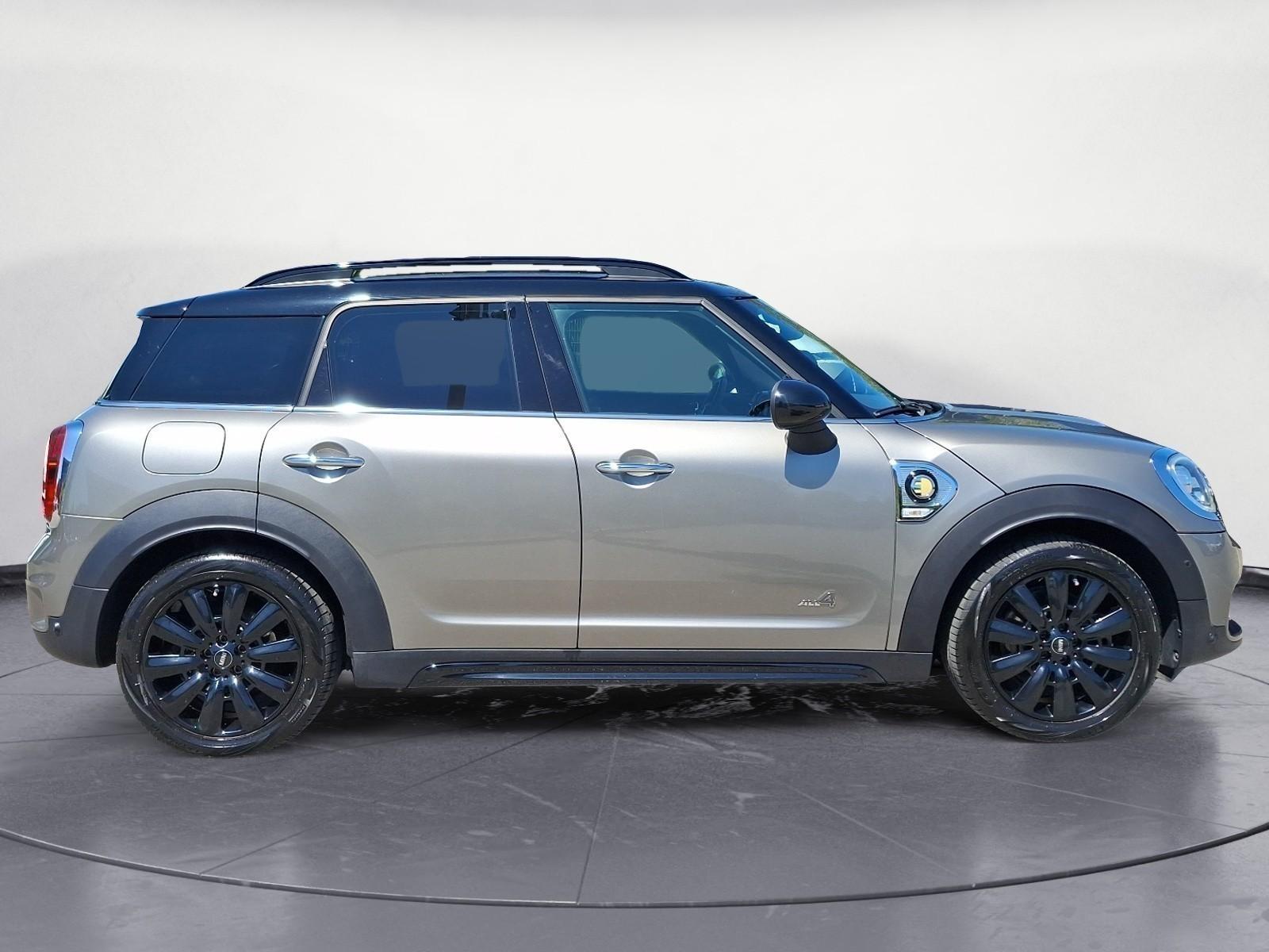 MINI SE. Countryman (Cooper) ALL4 Navi RFK HiFi Pano