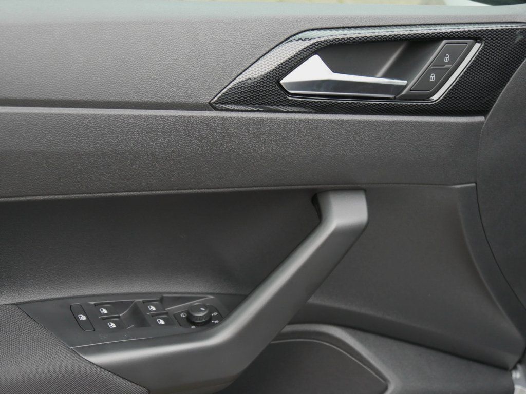 Fahrzeugabbildung Volkswagen Polo 1.0 TSI Life SHZ PDC