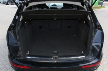 Audi Q5 3.0 TDI  QUATTRO mit XENONMMIISOFIX uvm.