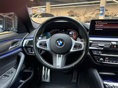BMW 520 M Sport /LED/Kamera/Winterfreude/4-Zo.