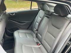 Fahrzeugabbildung Hyundai IONIQ Elektro Premium *Kamera*Totwinkel*ACC*LED*